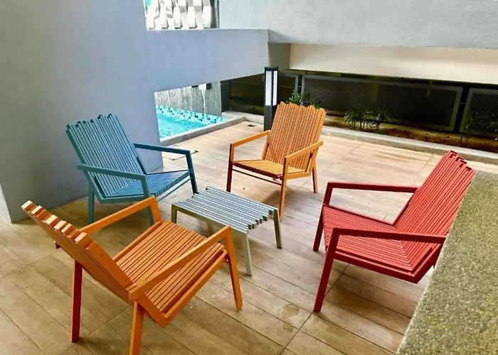 Neu Suites By Vr